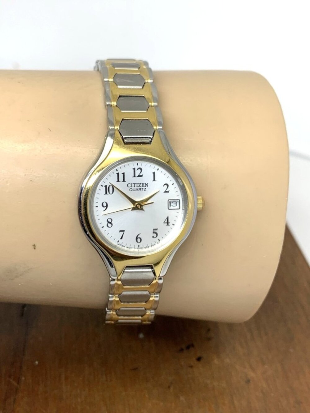 Citizen Womens Watch EU2254-51A Quartz Silver Dial Two Tone Stainless Steel 23mm - Picture 11 of 14